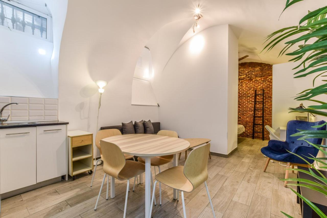 マドリードApartamento En Pleno Barrio De Las Letrasアパートメント エクステリア 写真